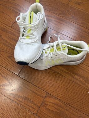 White Sneakers with Neon Lime Insole